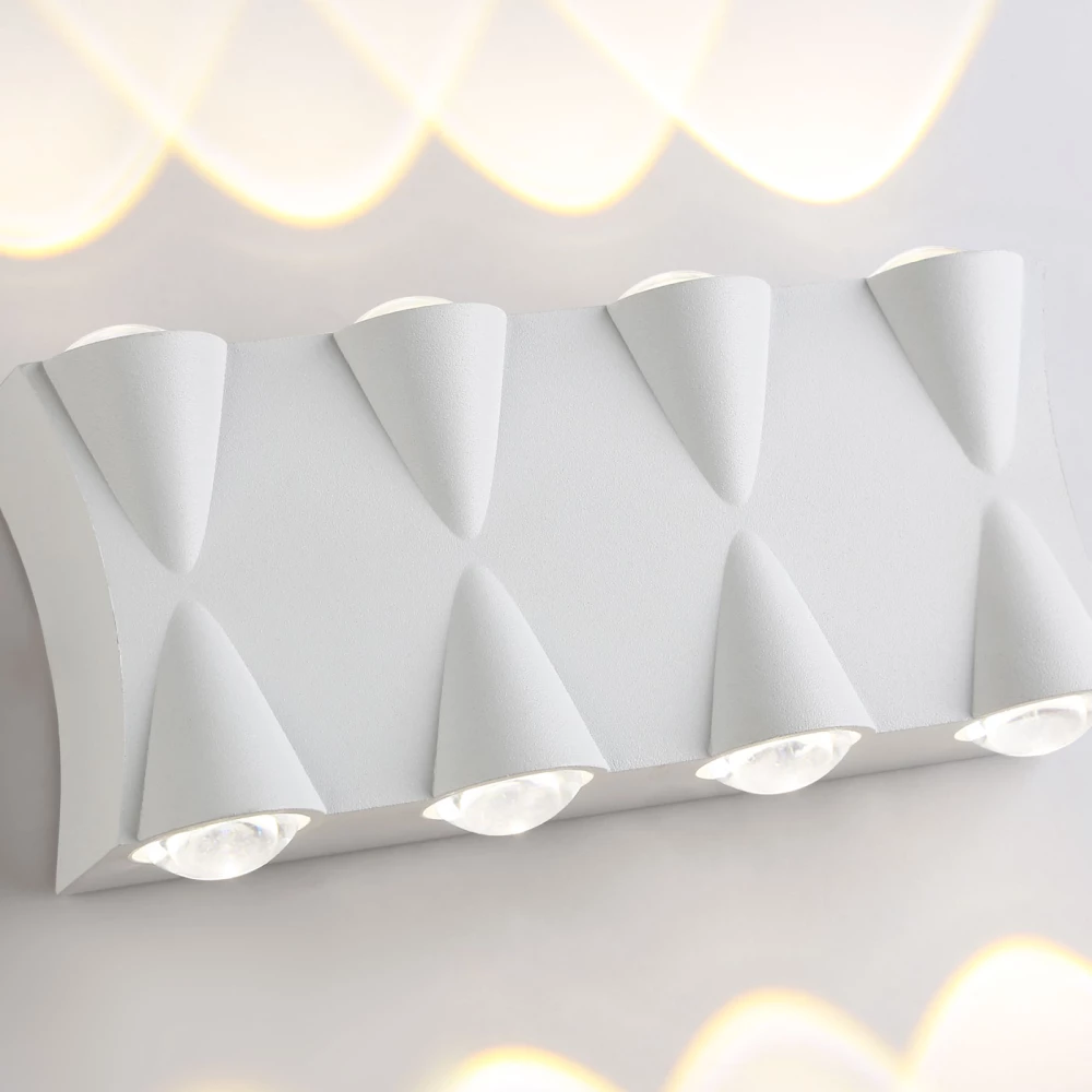 Уличный настенный светодиодный светильник IP54 ST4490/8 WH белый LED 4200K 8W IP54 190*80*45 - Viokon.com