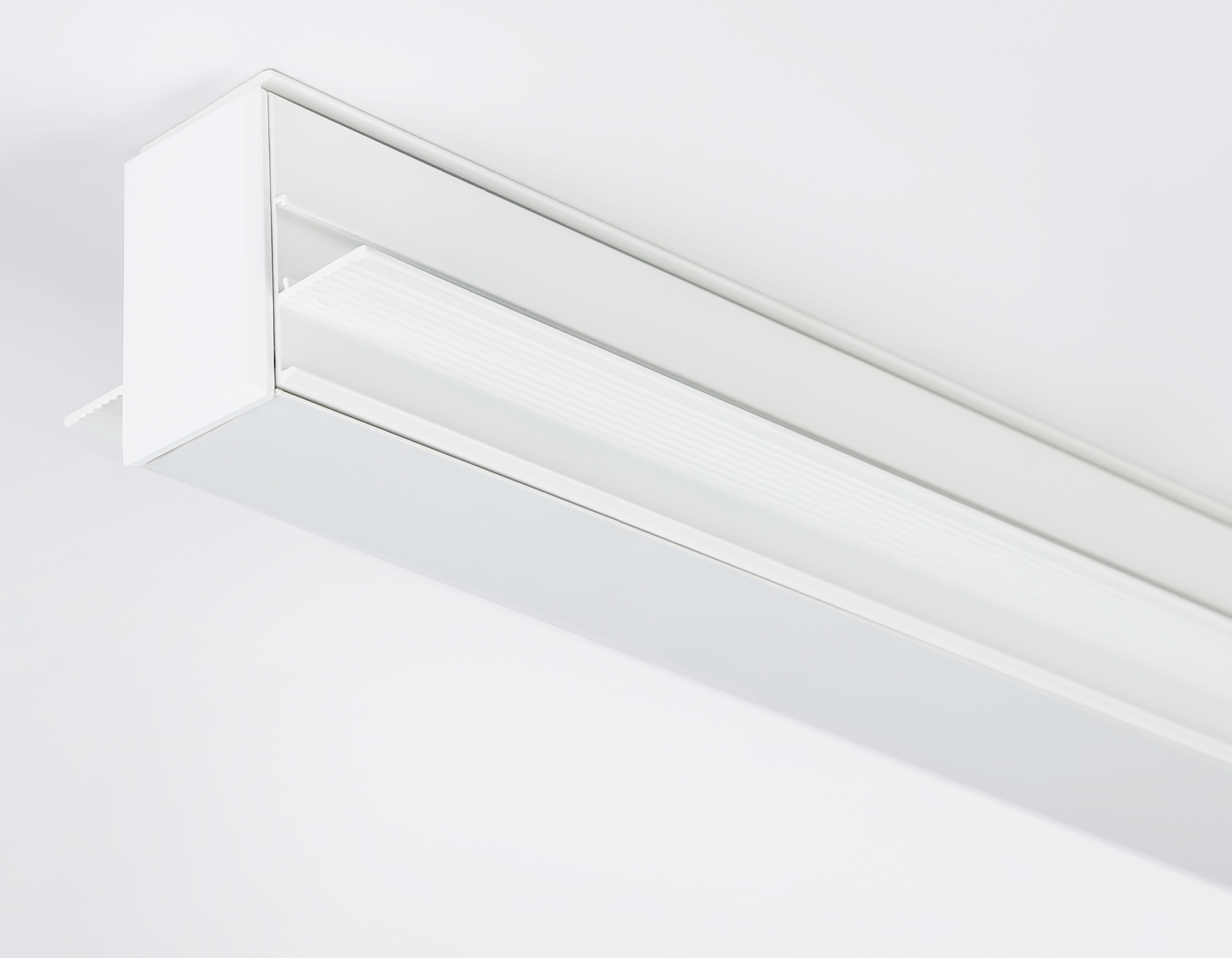 Шинопровод низковольтный встраиваемый Magnetic GL3338 WH белый IP20 48V 3000*60*46.8 - Viokon.com