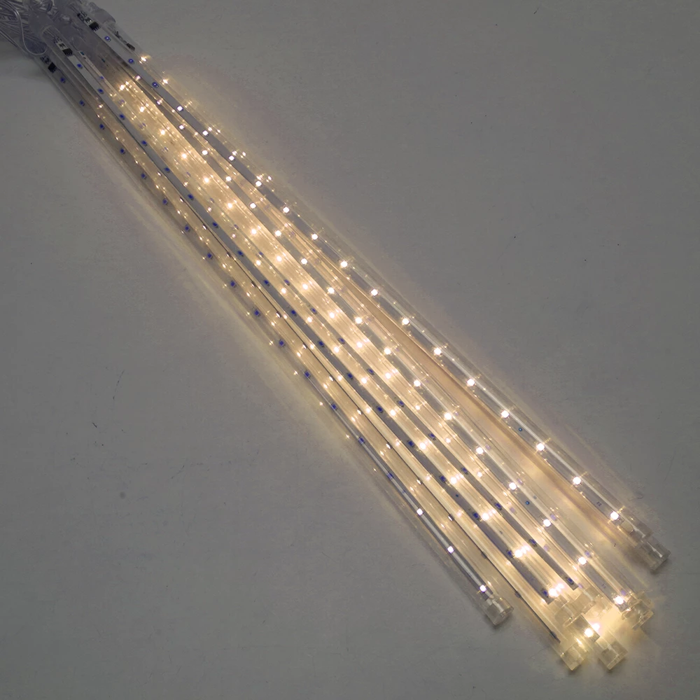 Светодиодная гирлянда Feron CL586 занавес Сосульки 4.5*0.5м +  сетевой шнур 3м, 2700K динамичный, c питанием от сети 230V, прозрачный шнур (51452) - Viokon.com