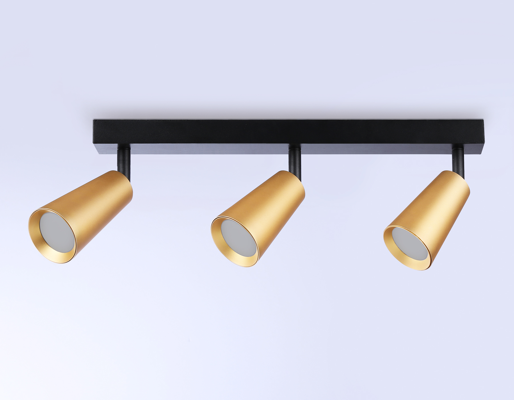 Накладной поворотный спот со сменной лампой GU10 TA13151/3 BK/GD черный/золото GU10/3 max 12W 445*60*130 - Viokon.com